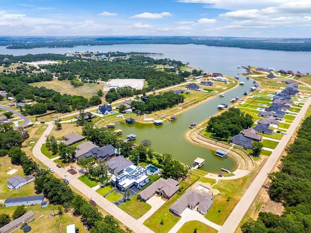 1620 Laguna Bay, Azle, TX 76020 MLS 20270952 Zillow