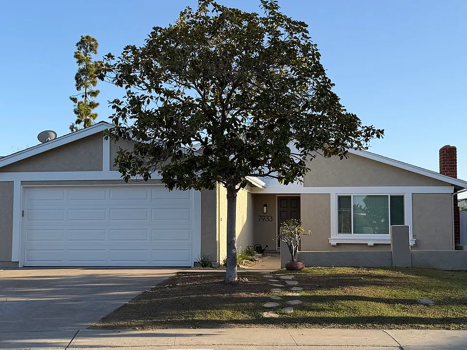 7933 Landon Pl