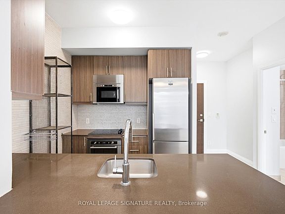 4th image of 6 Eva Rd #Gl5