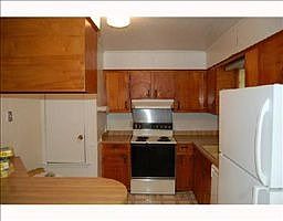 2nd image of 419 Wilson Blvd