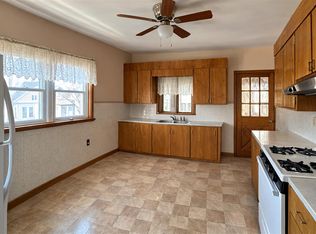 1040 Broadway APT 1, Somerville, MA 02144