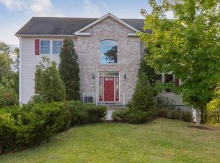 5 Stormytown Rd, Ossining, NY 10562