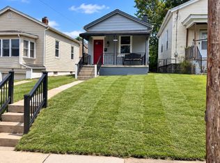 1813 Ridgeway Ave, Cincinnati, OH 45212