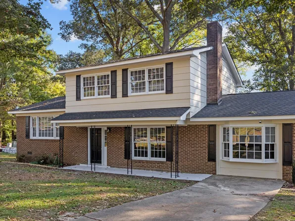 520 Alleghany Rd, Fayetteville, NC 28304