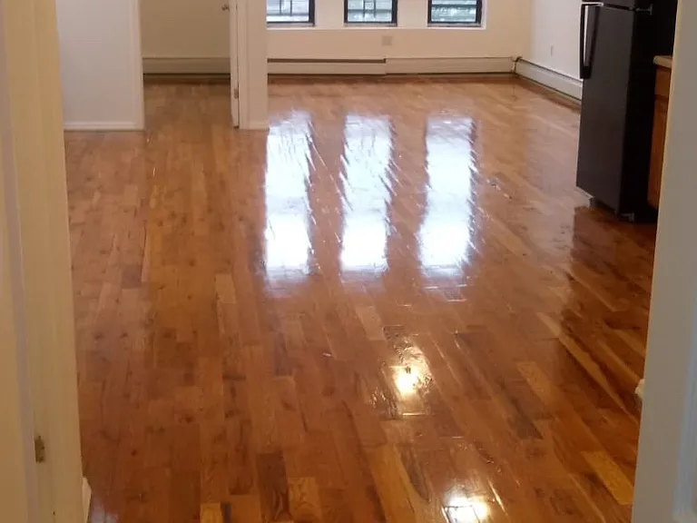 628 Coster St #2 — Photo 4