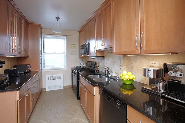 Sold by Brown Harris Stevens | media 20