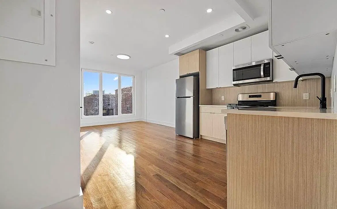 56 East 21st Street — Photo 4