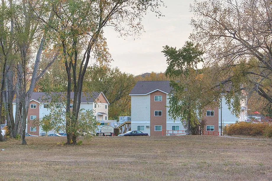 Park Place Townhomes - 221-8 — Photo 2