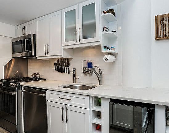 2nd image of 1 Landmark Sq APT 415