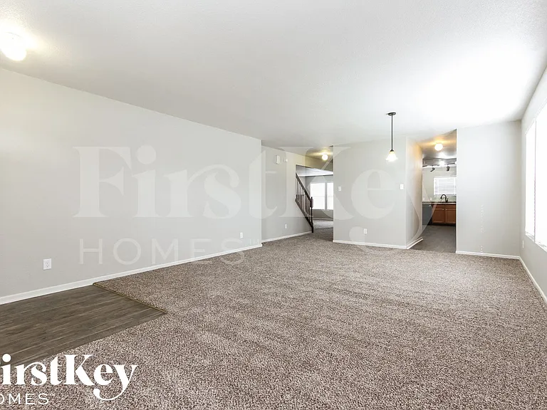 8655 Hopewell Ct — Photo 2