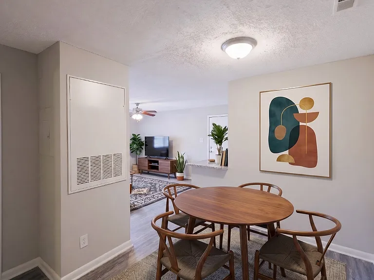 Triangle Park Apartments — Photo 38