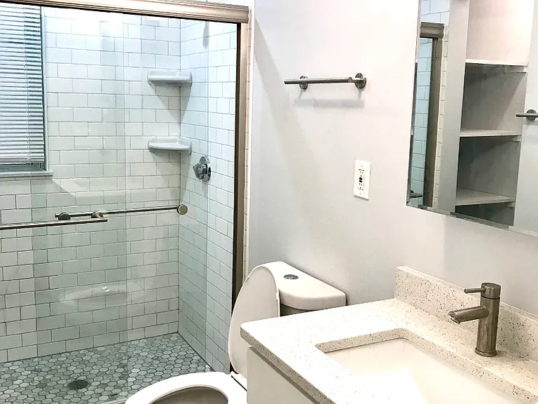 42 Moseley St #2 — Photo 3