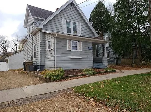 927 Drake St Photo 1