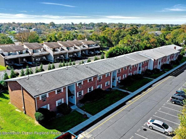 735 Greens Ave APT 11B