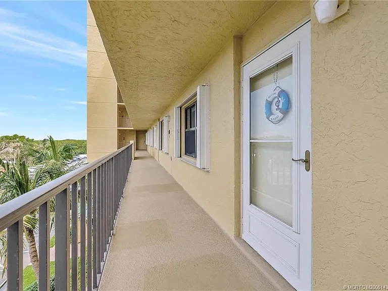7380 S Ocean Dr #420 — Photo 4
