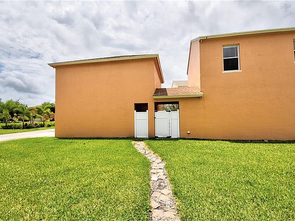 5th image of 1984 SE Grand Dr