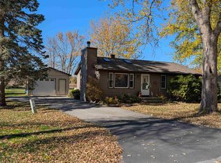 607 Hunters Point Rd, Neenah, WI 54956