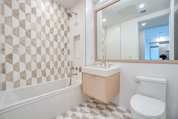 Rented by Serene Powers Real Estate LLC | media 16