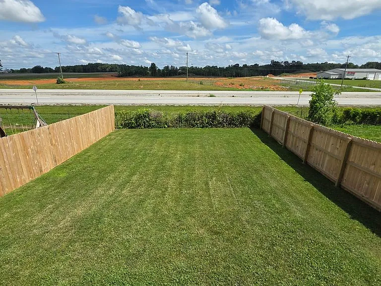 153 Twin Lakes Dr — Photo 32