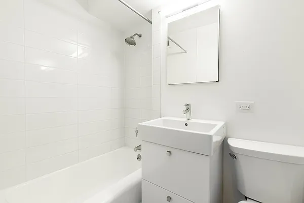 Rented by Stonehenge NYC LLC | media 5