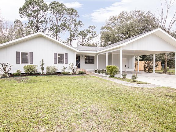 2nd image of 305 Mimosa Pl