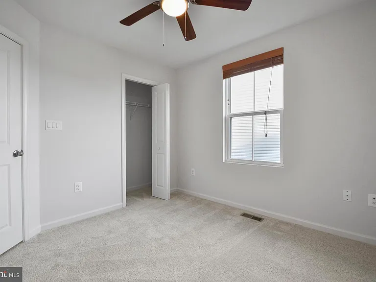 2041 Crepe Myrtle Ln — Photo 20