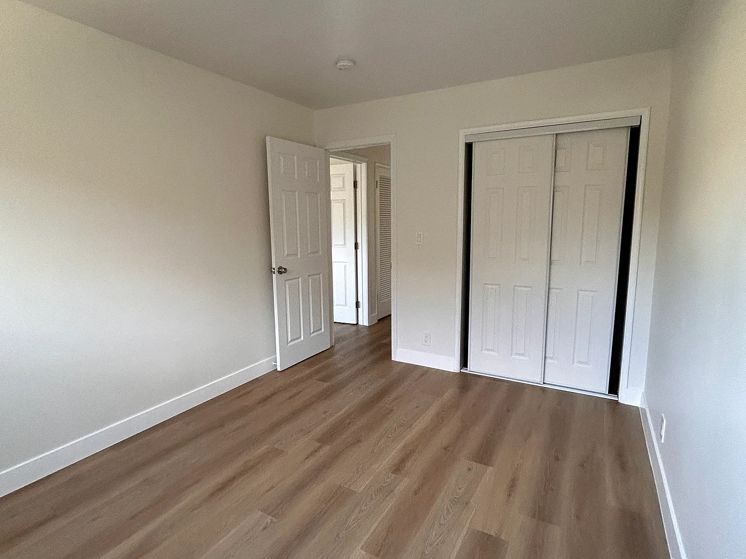 2 bed, $1,900 — Photo 3