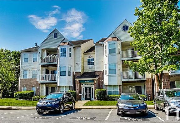 4th image of 8911 Town Center Cir #4-202