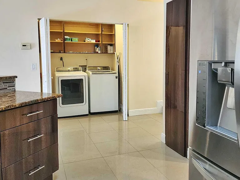 7705 Forest Green Ln — Photo 41