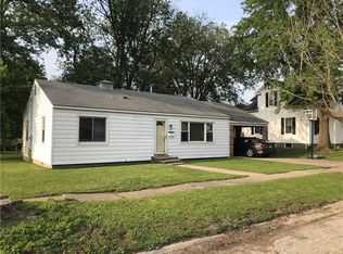 101 E Jackson Ave, Altamont, IL 62411