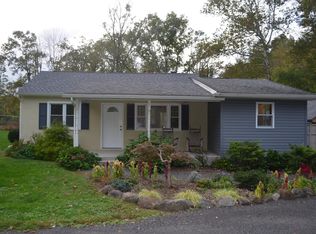 2823 Deep Creek Rd, Green Lane, PA 18054