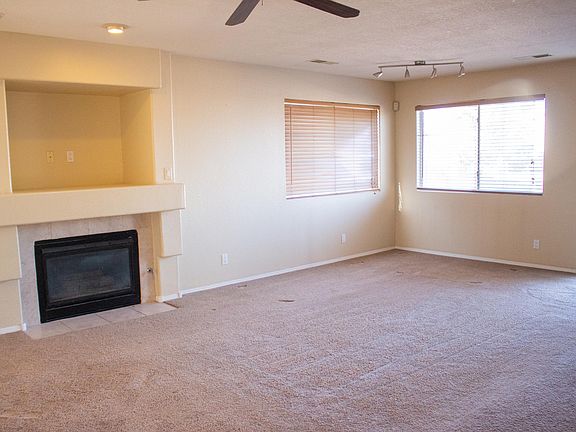 2nd image of 8105 Calle Ensueno NW