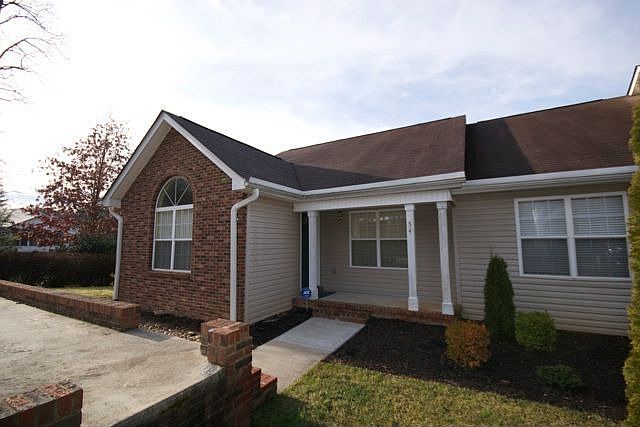 1st image of 54 S Creekside Ct