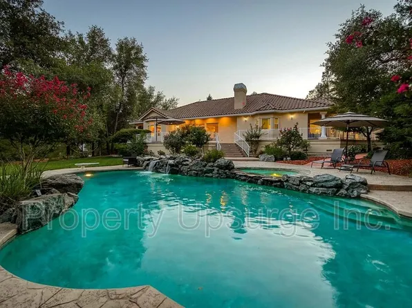 13497 Tierra Heights Rd, Redding, CA 96003