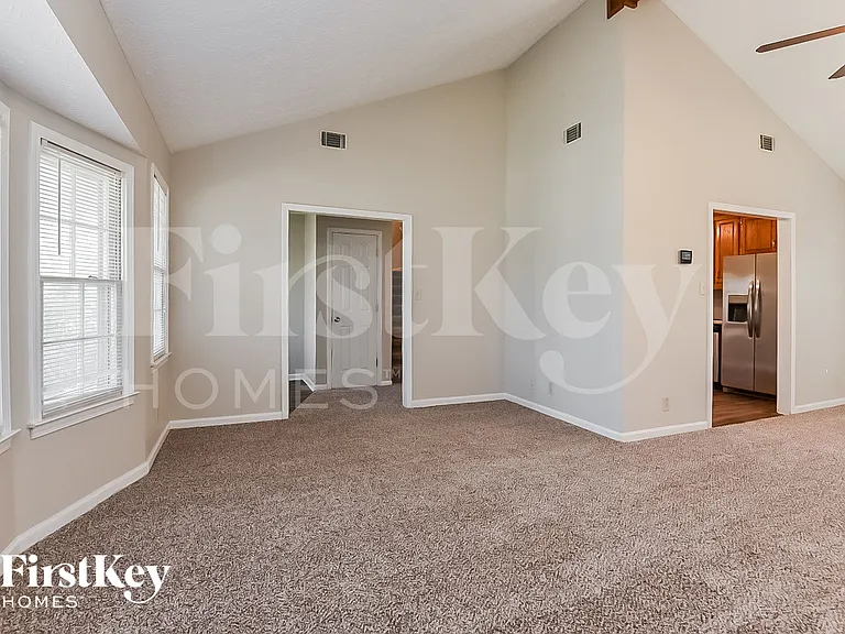 5029 Shelley Ct — Photo 4