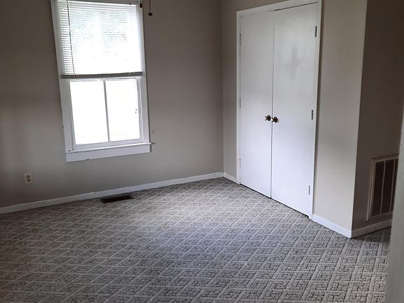 Down stairs bed room or family room.