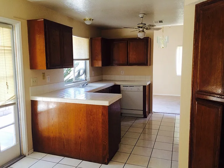 12040 Ocotillo Dr — Photo 5