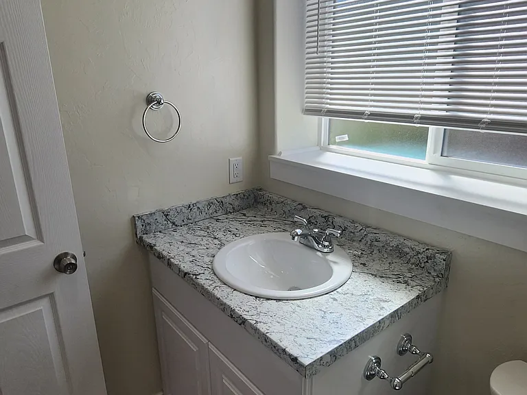 1800 Locust Rd — Photo 14