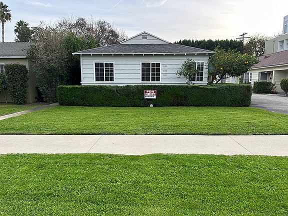 2nd image of 12204 Moorpark St #12204