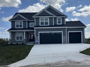 N56W20719 Muirfield DRIVE, Menomonee Falls, WI 53051