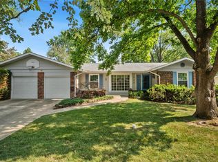 332 Sorrento Dr, Ballwin, MO 63021