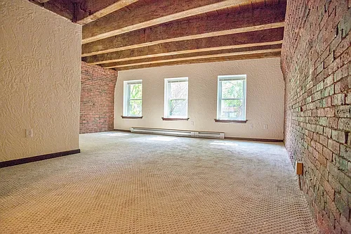 146 Commercial St #4 Photo 1