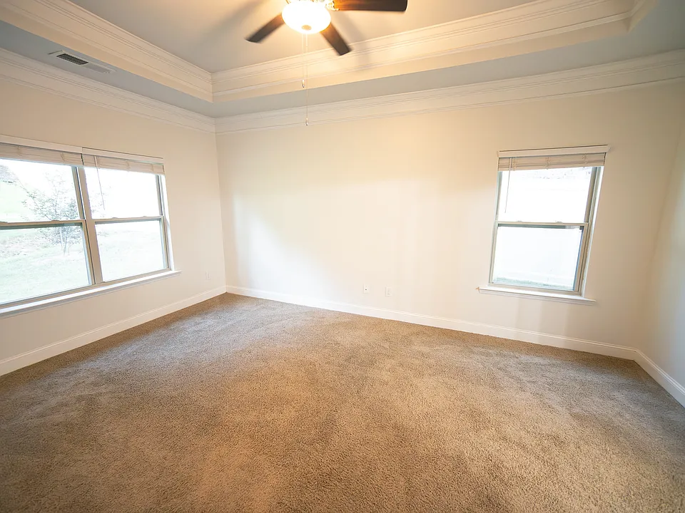 122 Starlight Dr