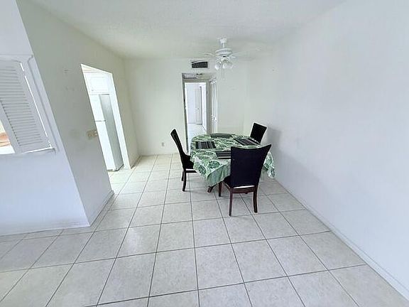3rd image of 128 Upminster F Crescent