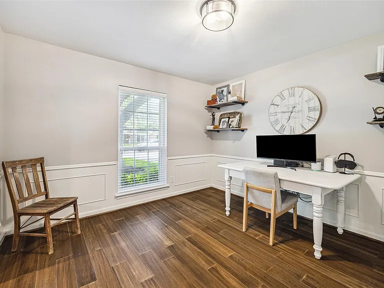 10714 Piping Rock Ln — Photo 30