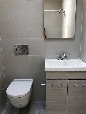 Rented by Halvatzis Realty | media 29