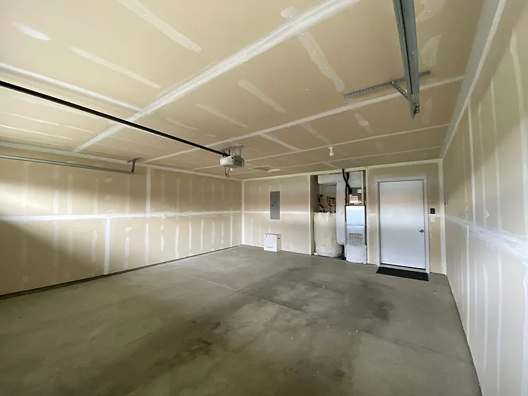 3014 N Gillis Ct — Photo 25