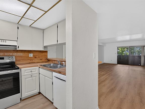 5th image of 7420 SW 59th Ave #D