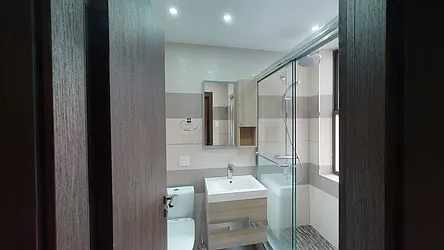 Sold by Thomas Lipovetsky, LREB