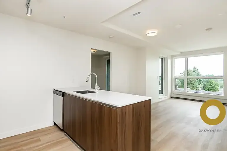 6137 Cambie St #501 — Photo 5
